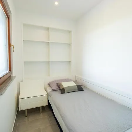 Apartment Ana Selce