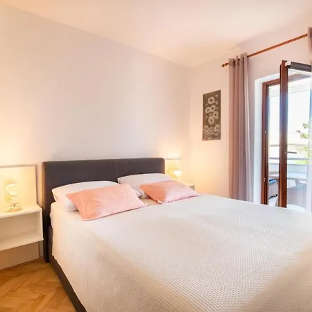 Apartment Ana